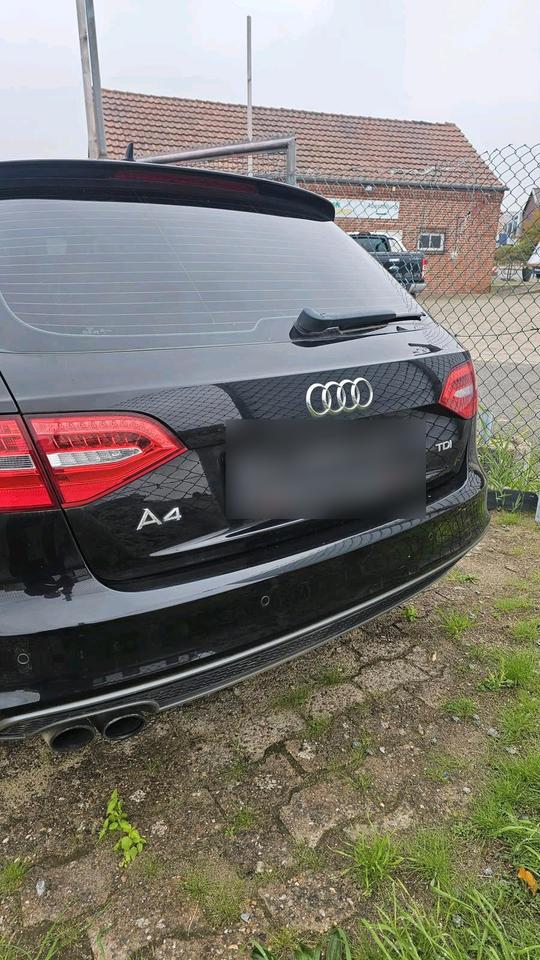 Audi A4 2015 — двигун