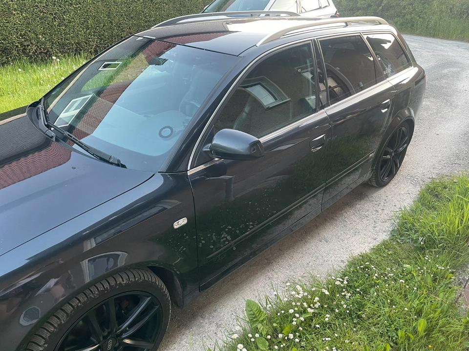 Audi A4 2005 — rear view