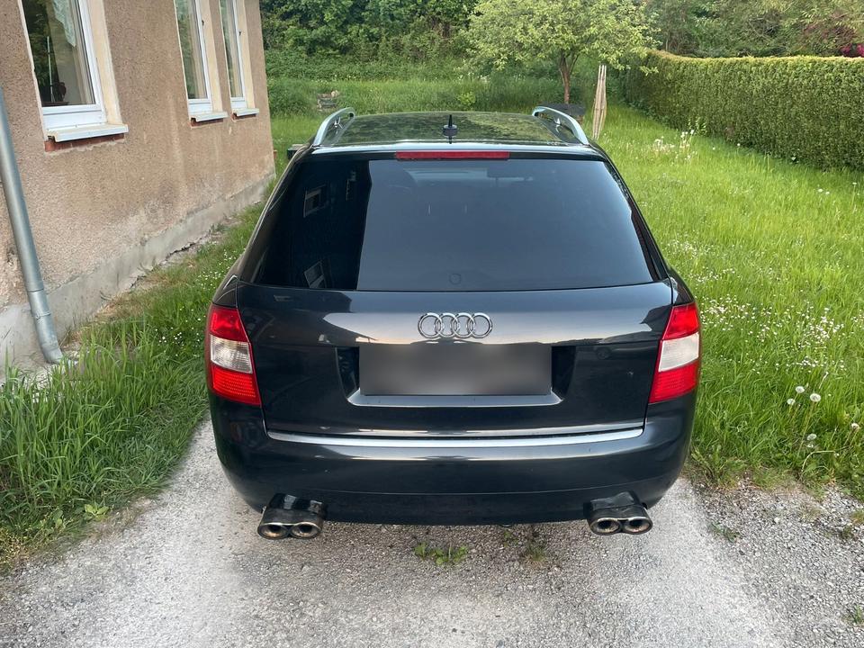 Audi A4 2005 — interior
