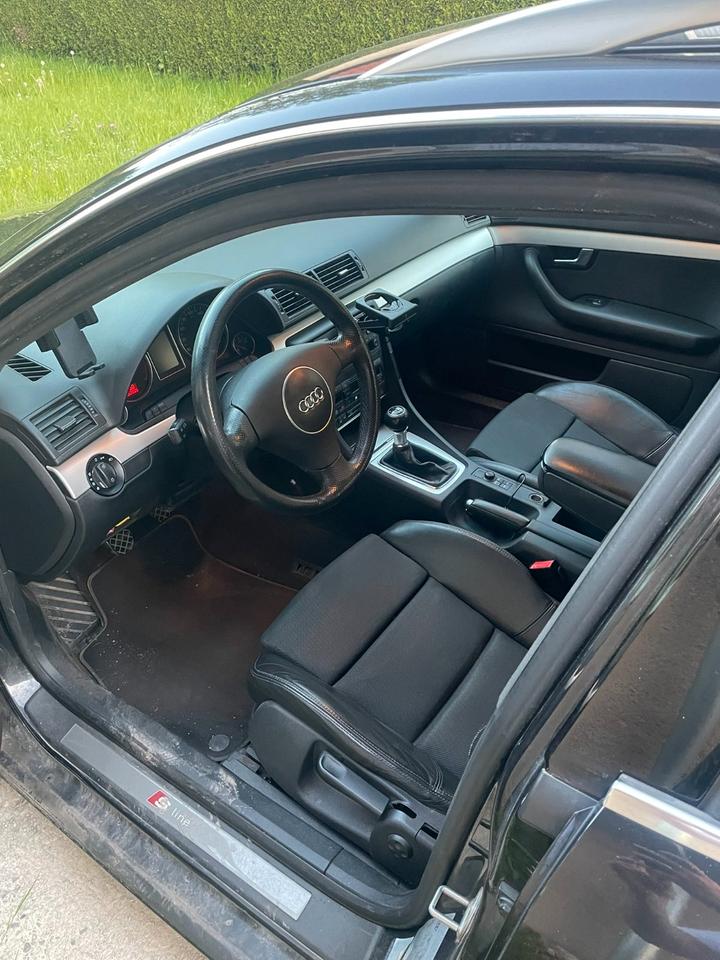 Audi A4 2005 — photo 8