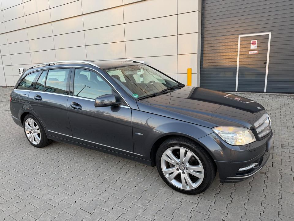 Mercedes Benz C 200 2010 — photo 7