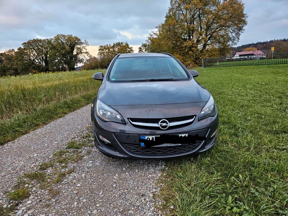 Opel Astra 2014 — photo 5