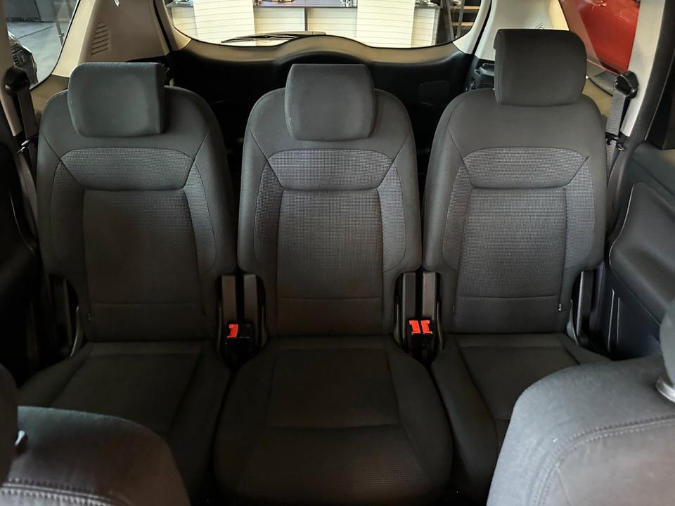 Ford S-Max 2009 — photo 14
