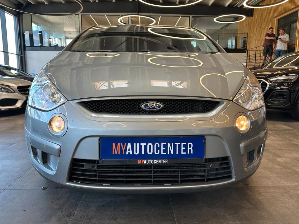 Ford S-Max 2009 — photo 19