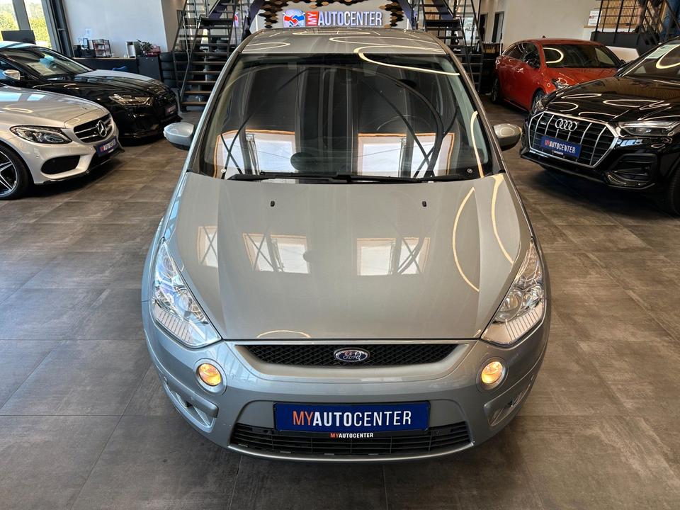 Ford S-Max 2009 — photo 20