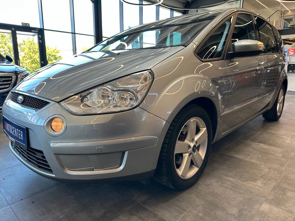 Ford S-Max 2009 — photo 21