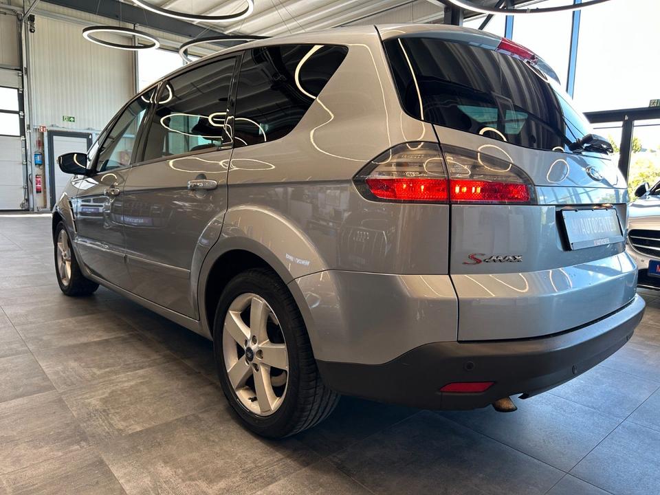 Ford S-Max 2009 — photo 23