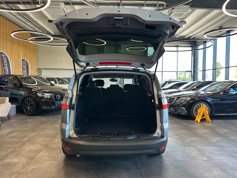 Ford S-Max 2009 — photo 26