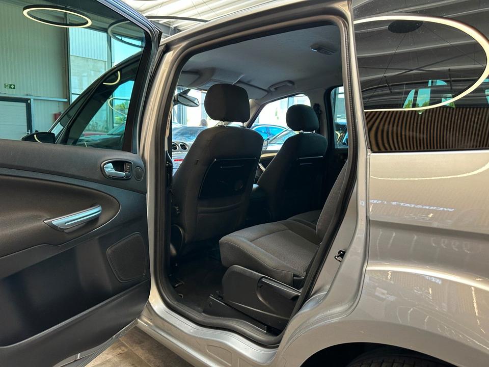 Ford S-Max 2009 — photo 29