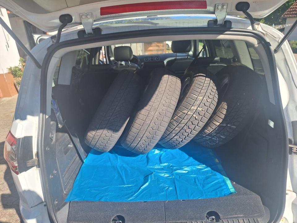 Ford S-Max 2011 — photo 6