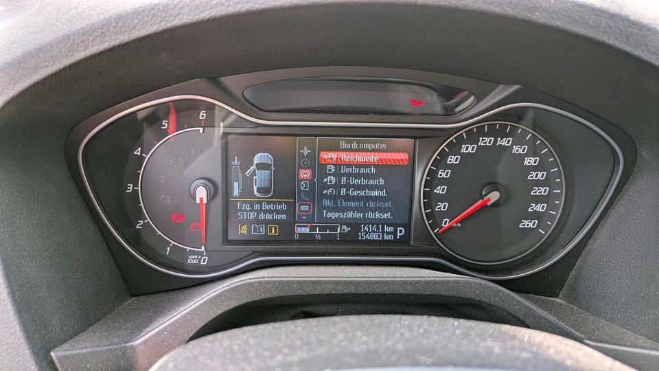 Ford S-Max 2013 — photo 10