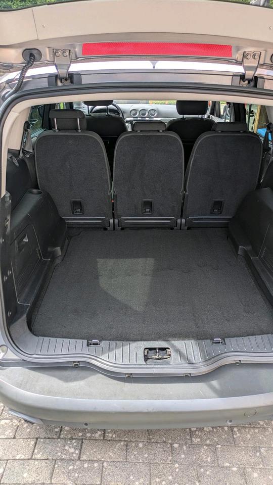 Ford S-Max 2013 — photo 9