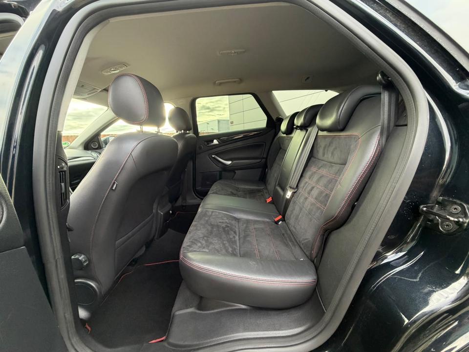 Ford Mondeo 2012 — photo 10