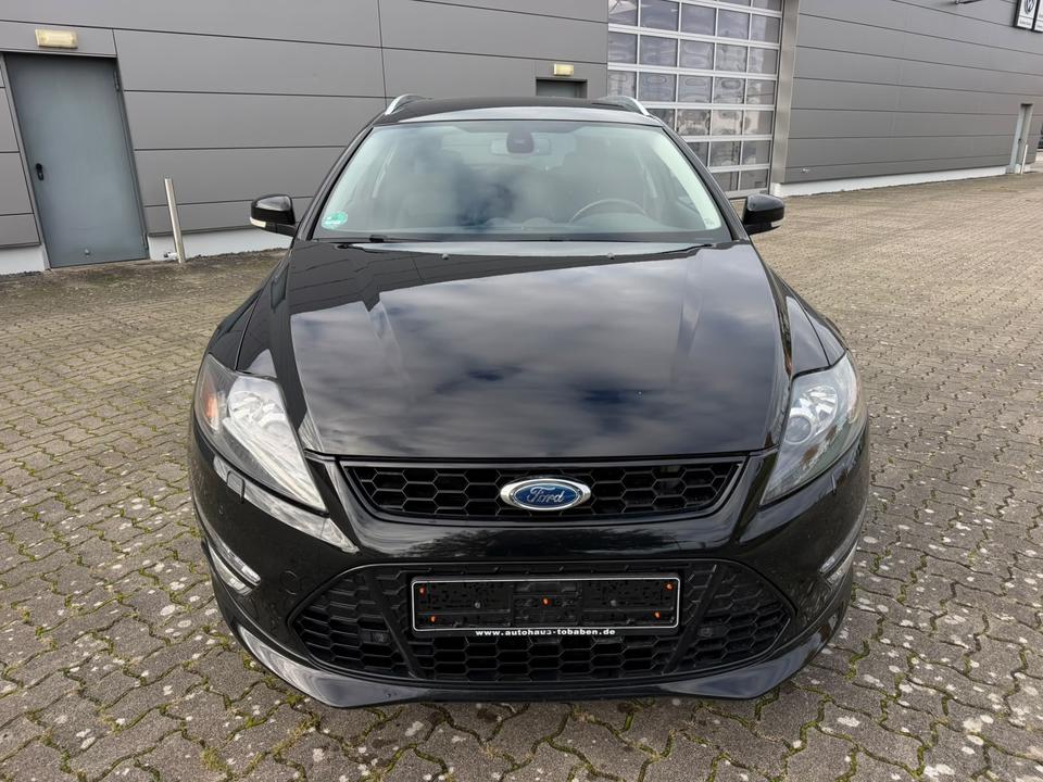 Ford Mondeo 2012 — rear view