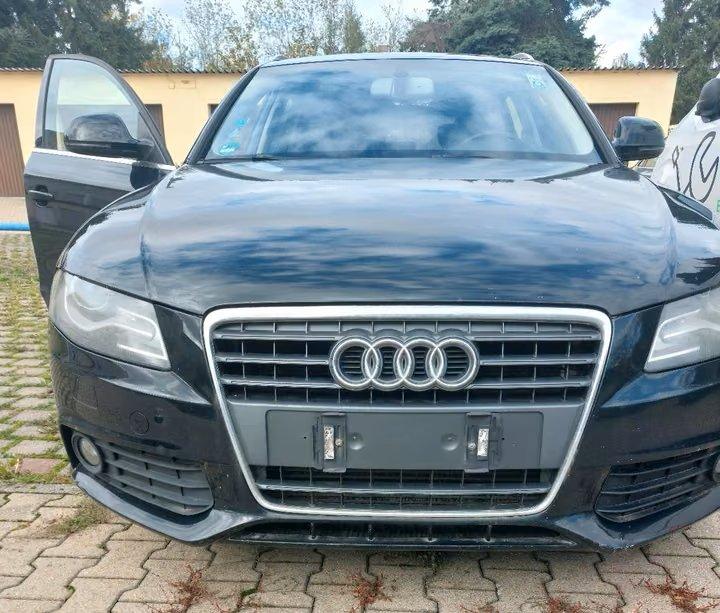 Audi A4 2008 — interior