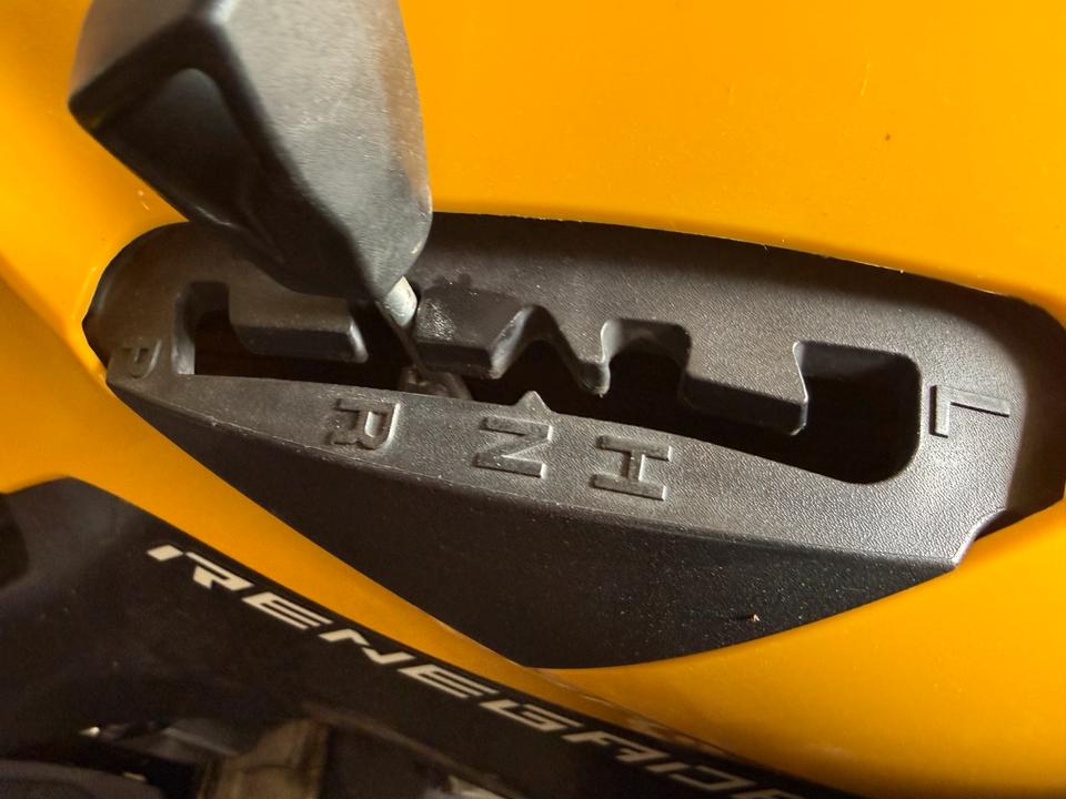  CanAm Renegade 800R Tüv. Neu Quad 2013 — interior