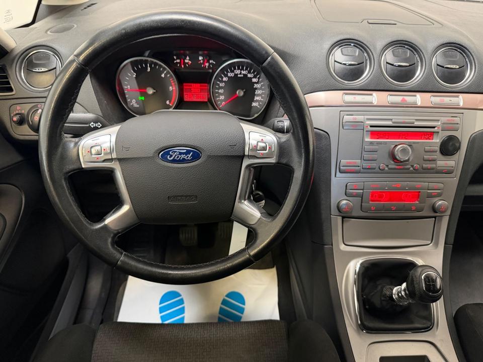 Ford S-Max 2007 — photo 19