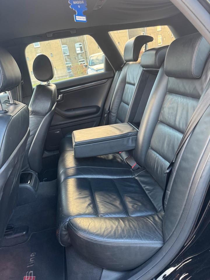 Audi A4 2006 — photo 12