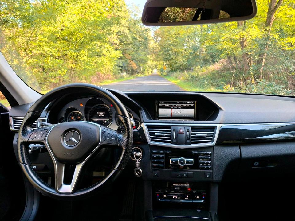 Mercedes Benz E 350 2013 — photo 11