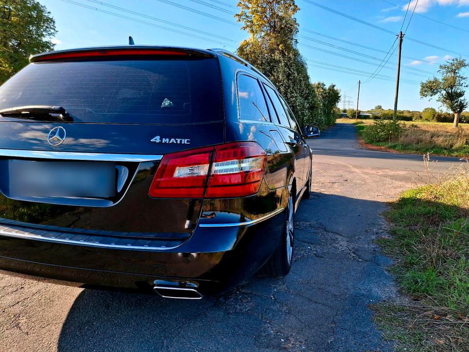 Mercedes Benz E 350 2013 — engine