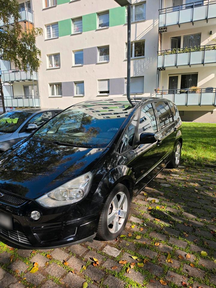 Ford S-Max 2007 — rear view