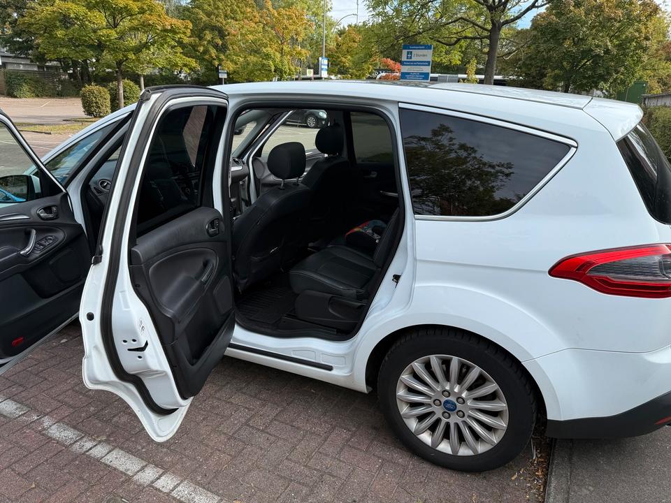 Ford S-Max 2011 — фото 13