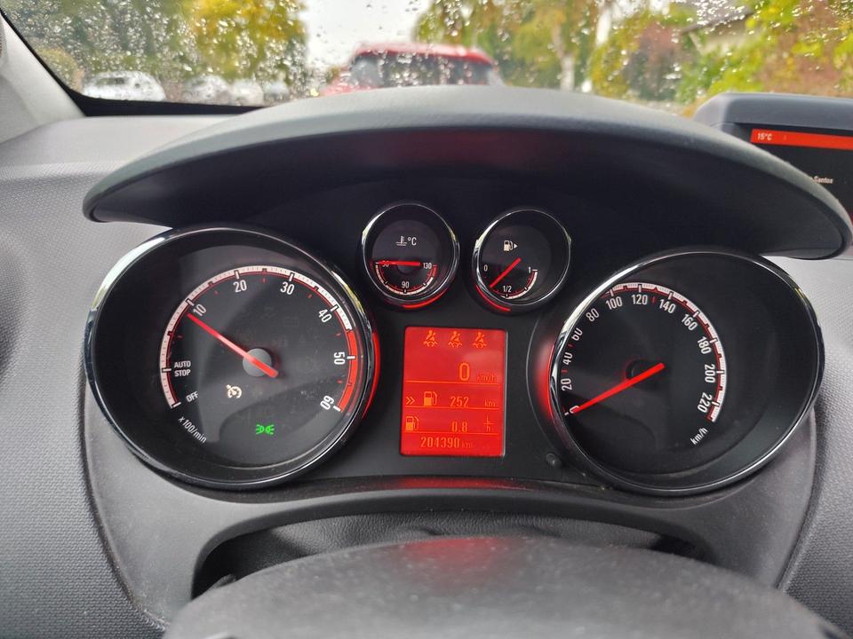 Opel Meriva 2014 — photo 10