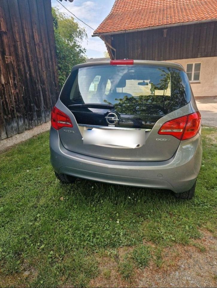 Opel Meriva 2014 — interior