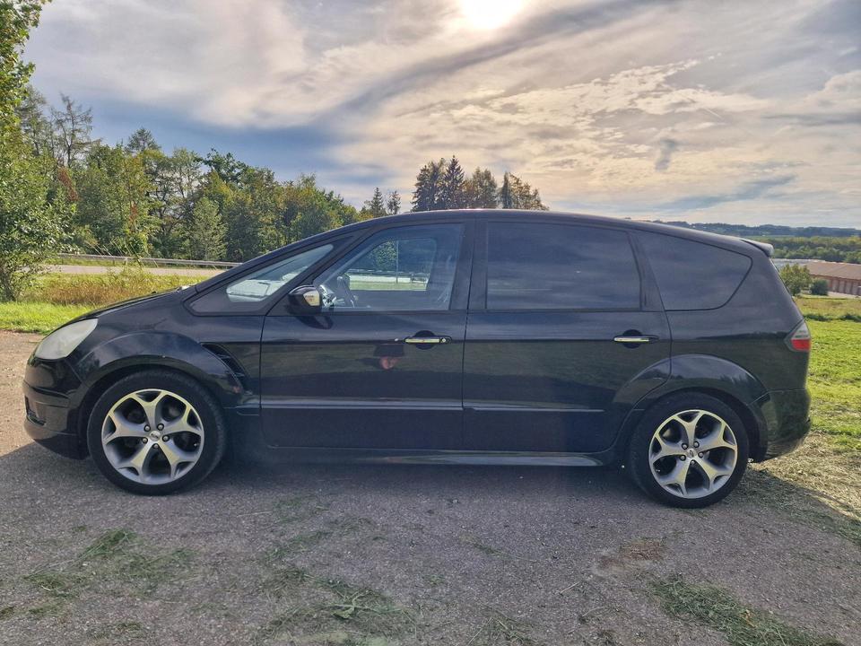 Ford S-Max 2009 — вигляд ззаду