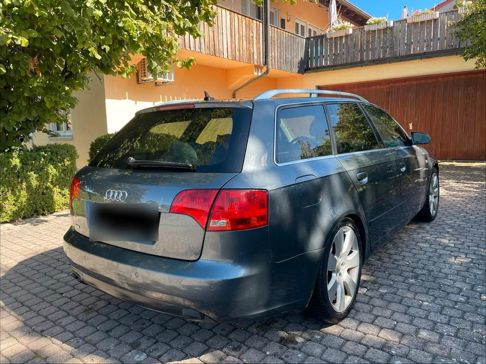 Audi A4 2005 — engine