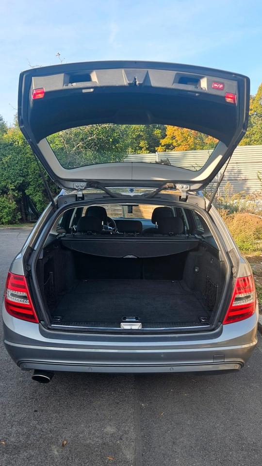 Mercedes Benz C 220 2011 — photo 8