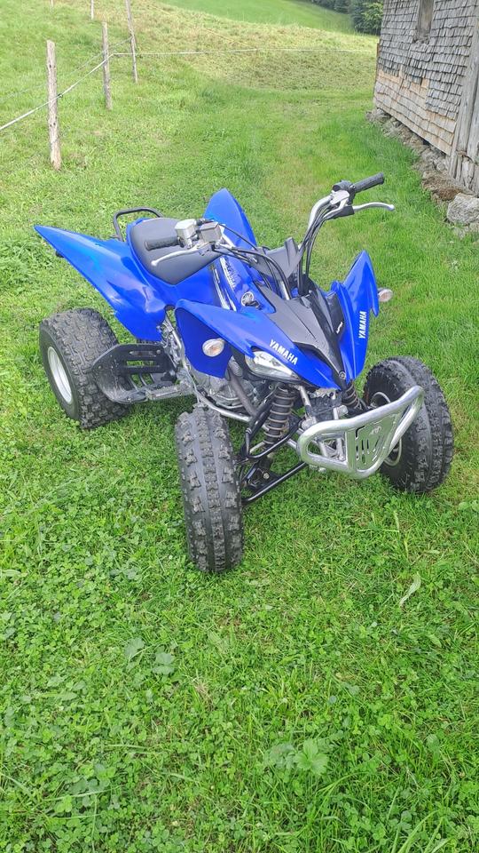 Yamaha Quad Yamaha yfm 250r 2013 — rear view