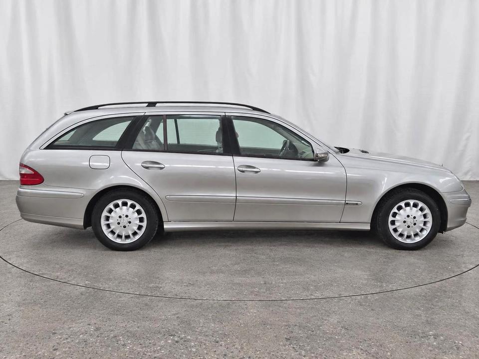Mercedes Benz E 280 2006 — engine