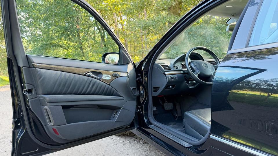 Mercedes Benz E 350 2005 — photo 8
