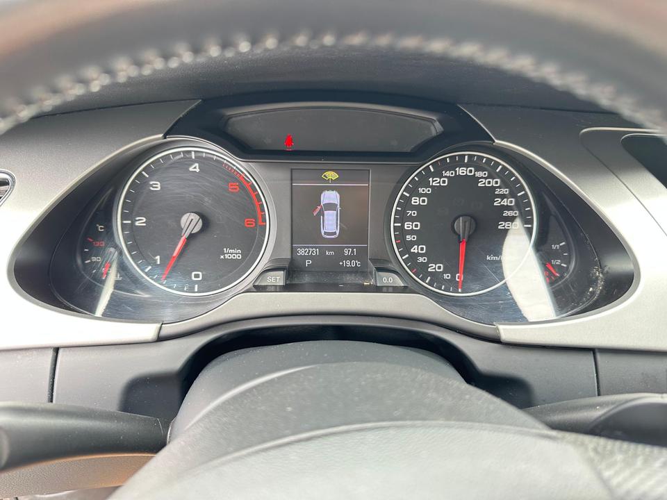 Audi A4 2011 — photo 14