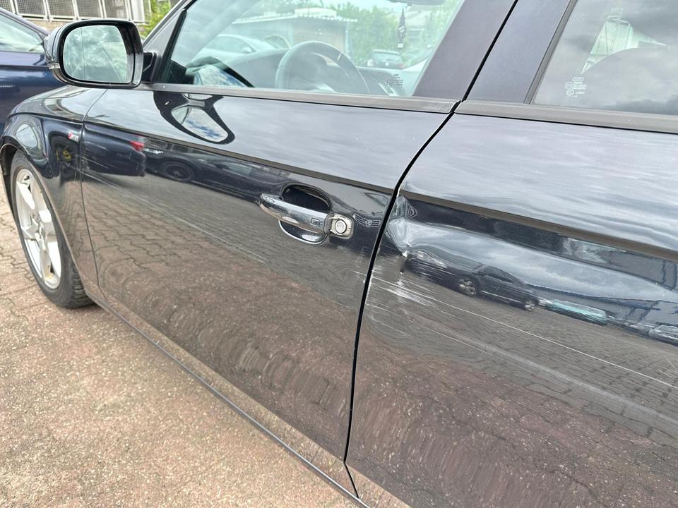 Audi A4 2011 — photo 7
