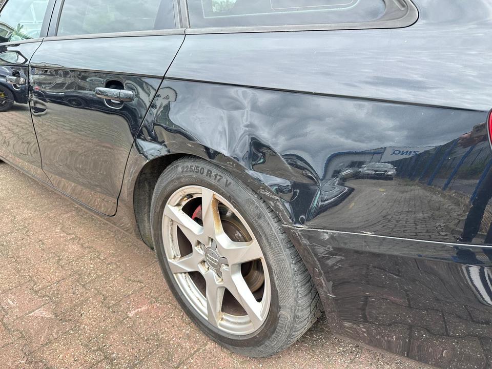 Audi A4 2011 — photo 8