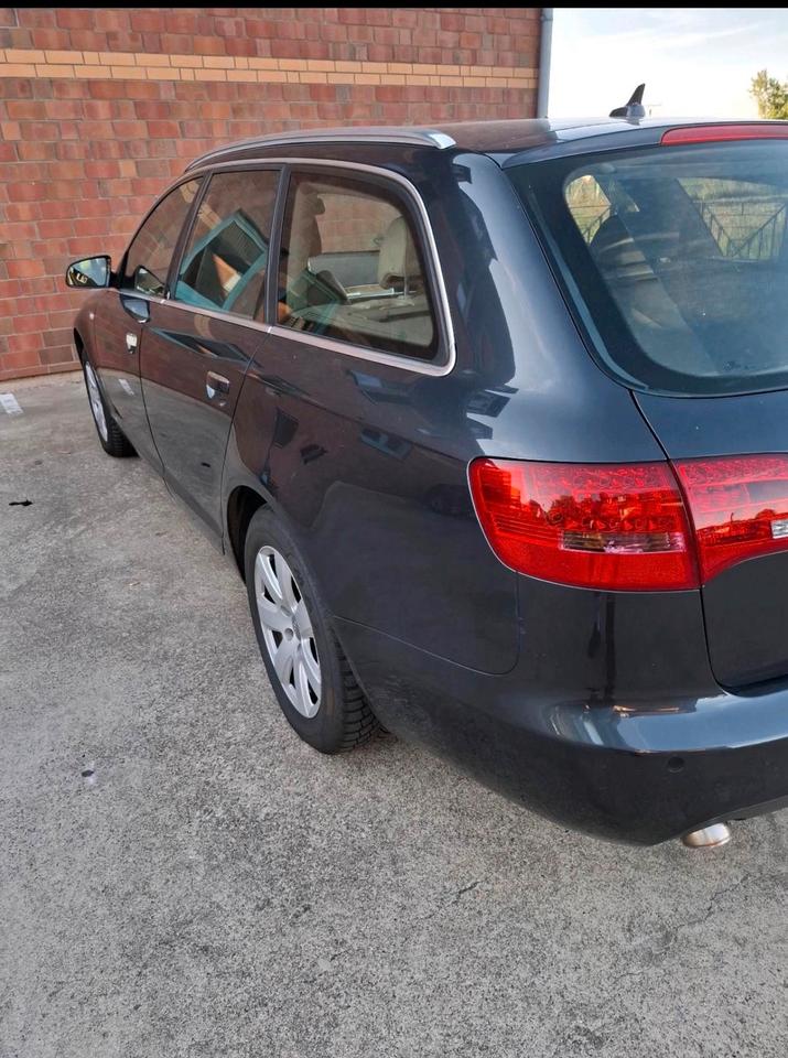 Audi A6 2008 — вигляд ззаду