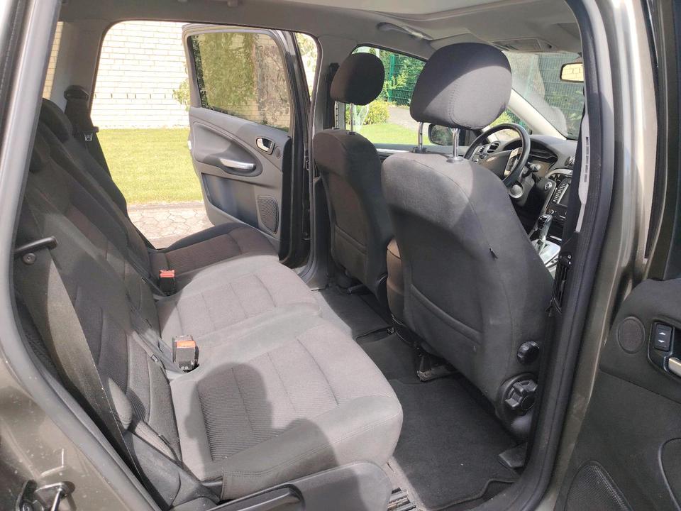 Ford S-Max 2011 — салон