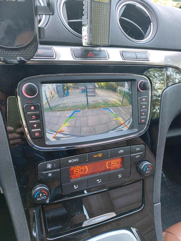 Ford S-Max 2011 — photo 10