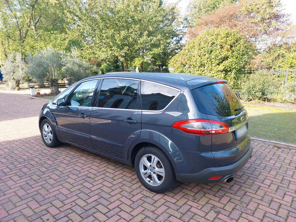 Ford S-Max 2011 — interior