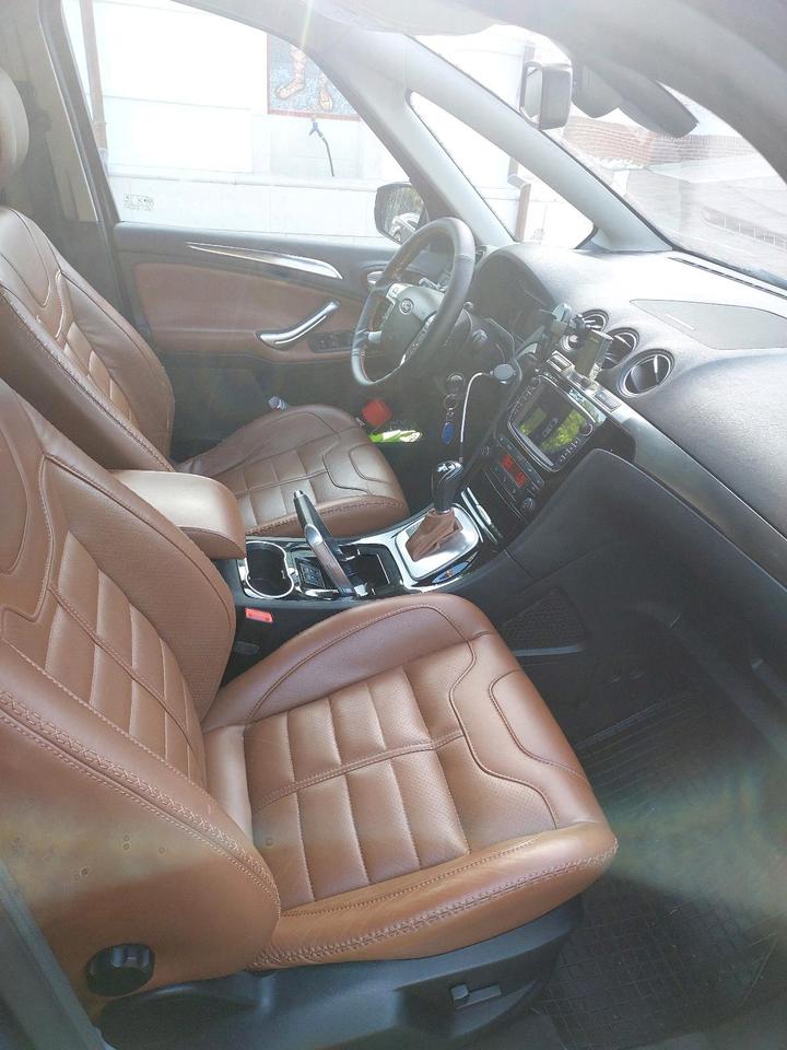 Ford S-Max 2011 — photo 7
