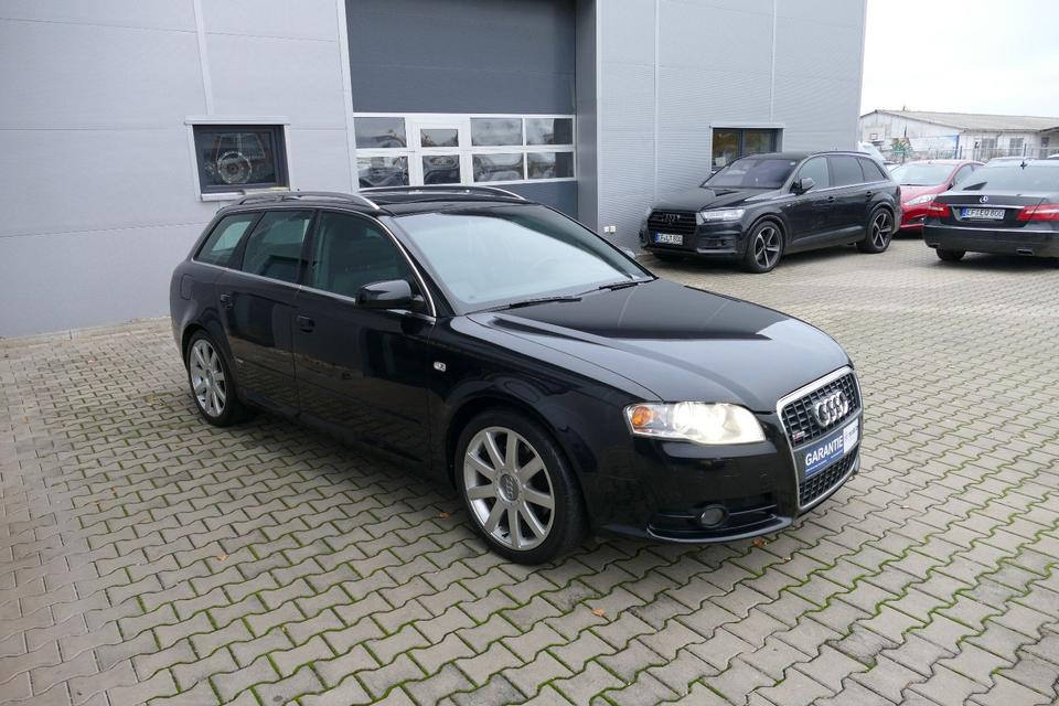 Audi A4 2005 — салон