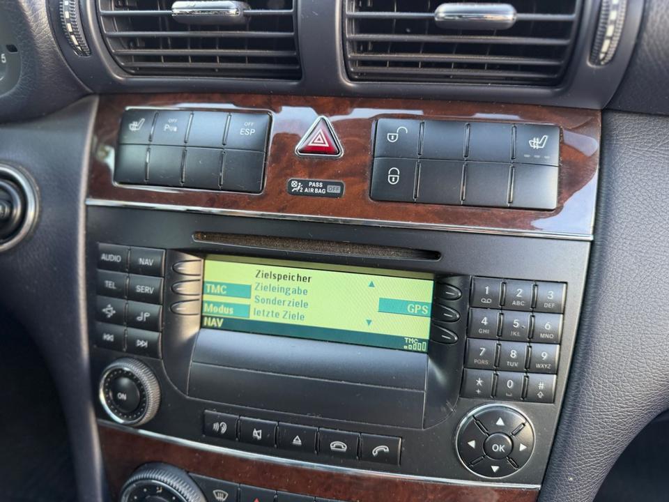 Mercedes Benz C 220 2004 — photo 25