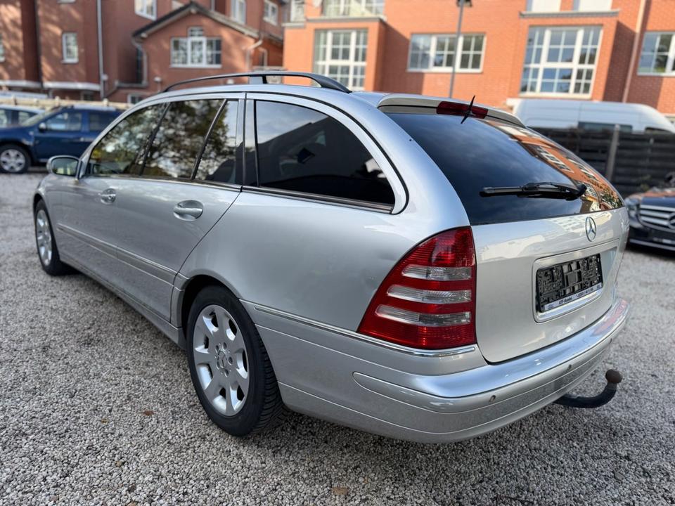 Mercedes Benz C 220 2004 — photo 8
