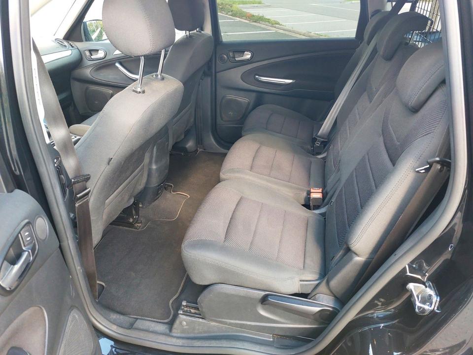 Ford S-Max 2013 — photo 10
