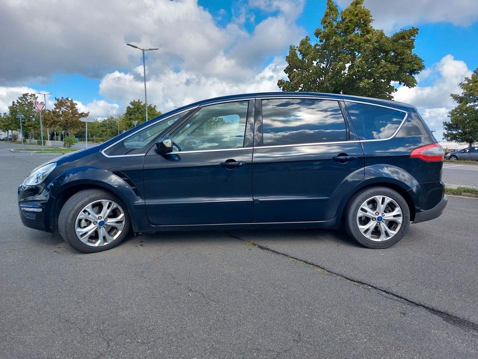 Ford S-Max 2013 — rear view