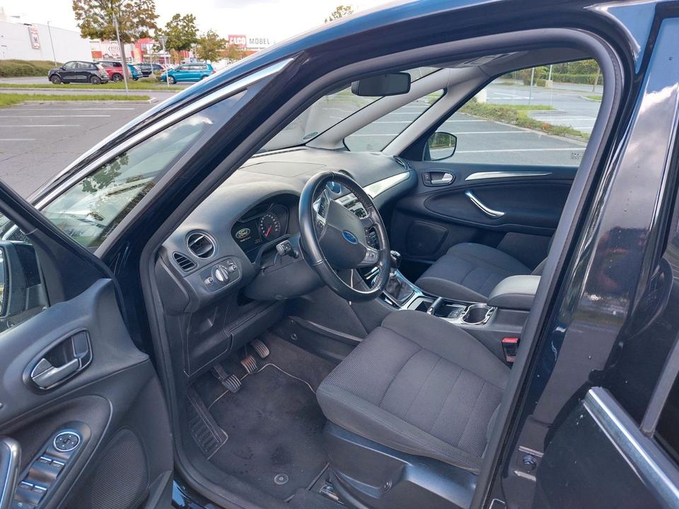 Ford S-Max 2013 — photo 9