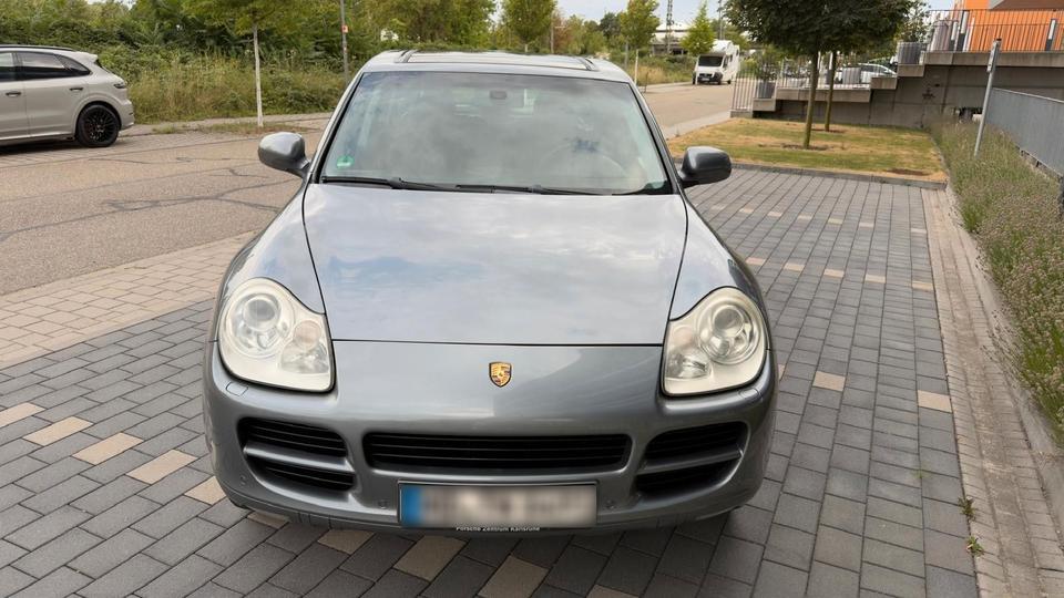 Porsche Cayenne 2006 — rear view