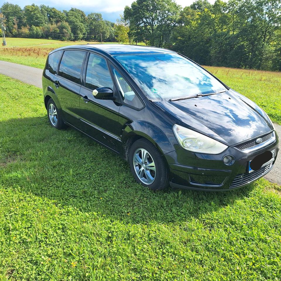 Ford S-Max 2007 — rear view